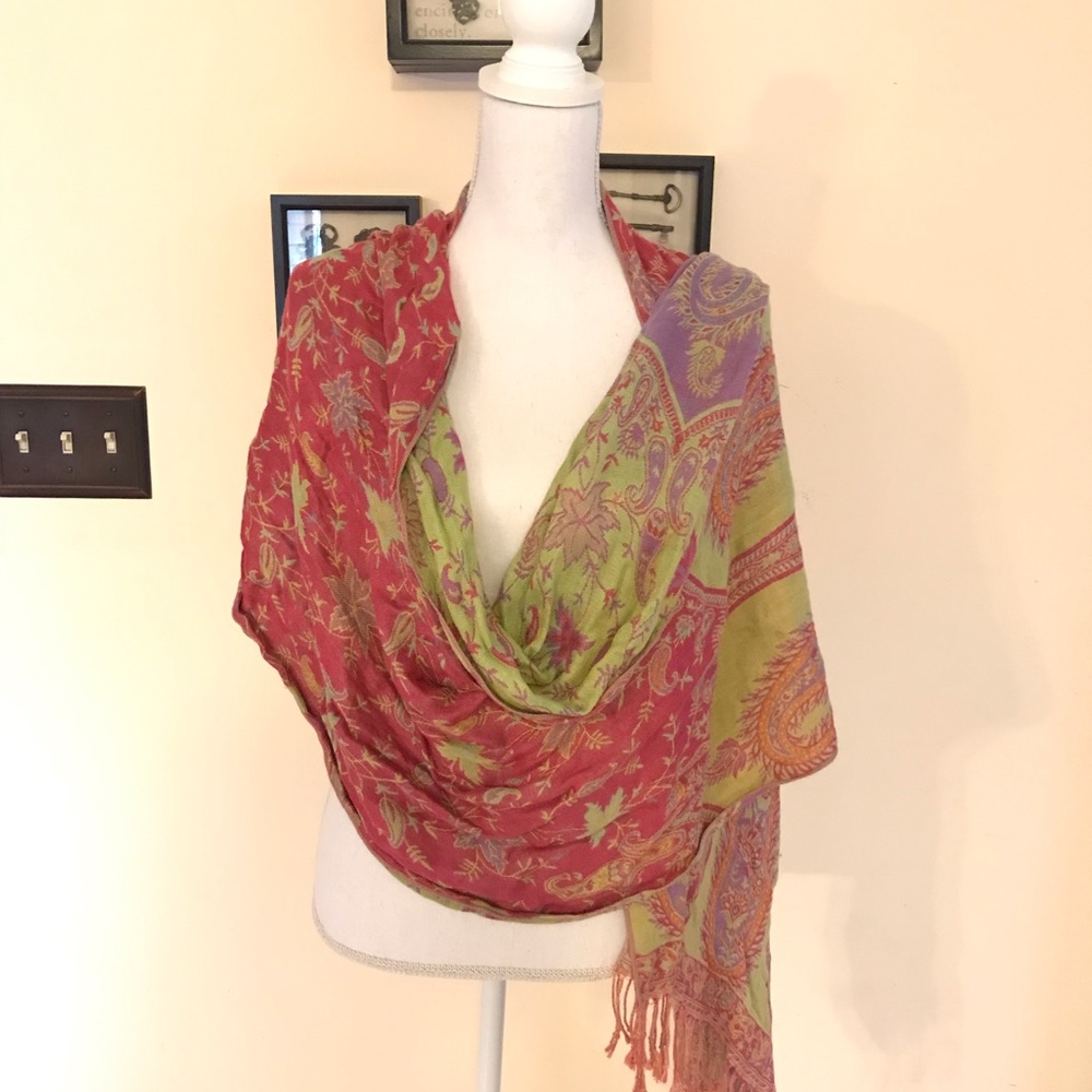 Reversible wrap - Picture 2 of 2